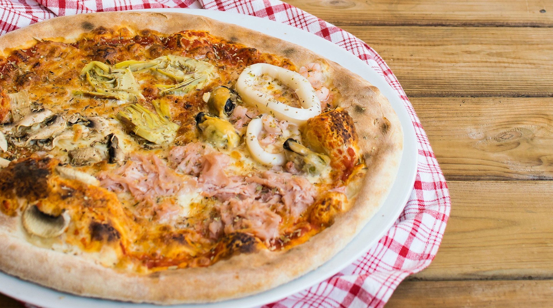 Ręcznie wyrabiana Pizza